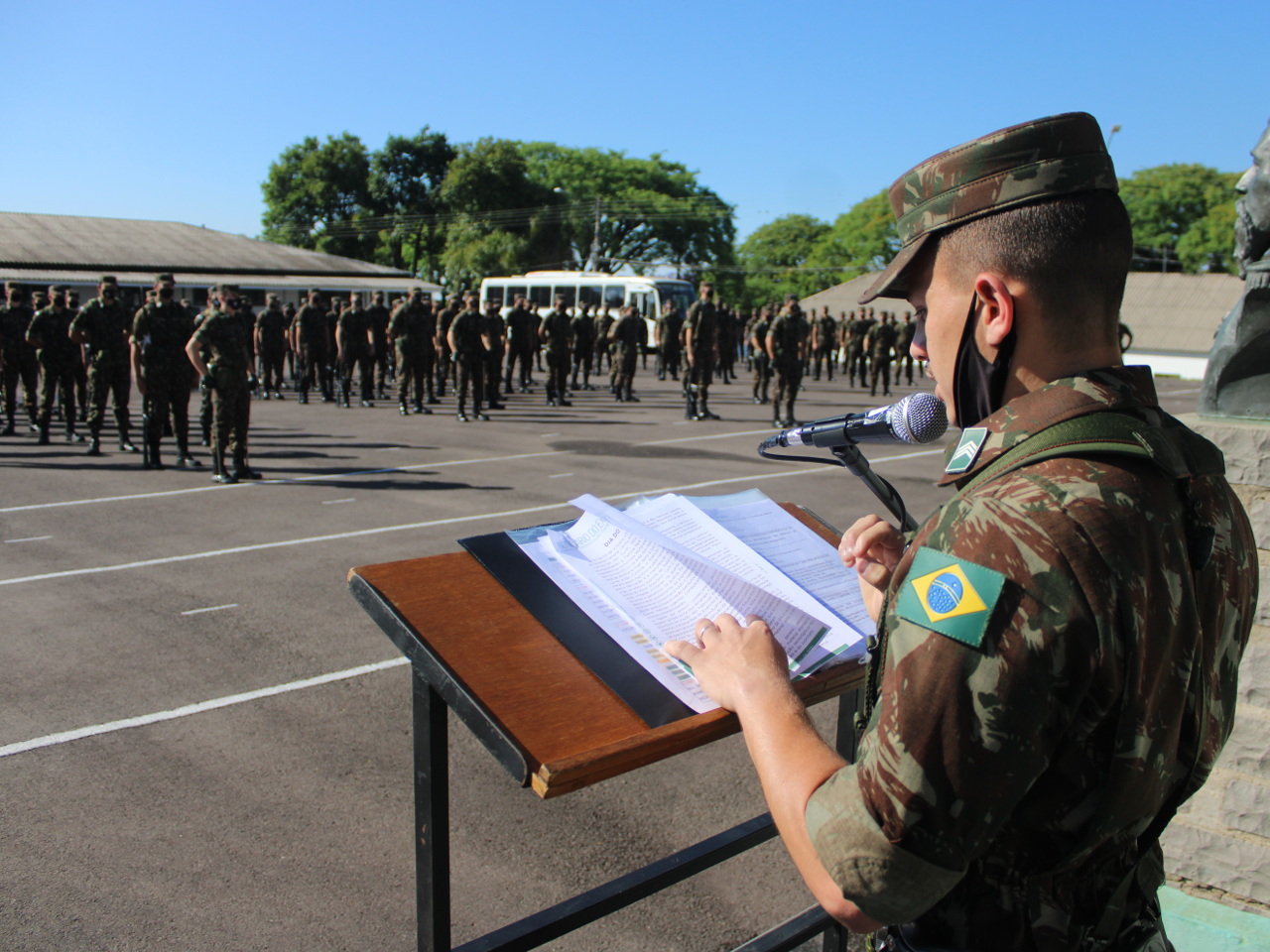 2_-_Formatura_dia_do_Mateiral_Bélico.JPG