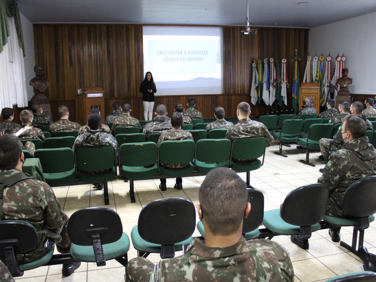 2_-_Palestra_sobre_prevenção_de_suicídio_e_à_depressão_2021.JPG