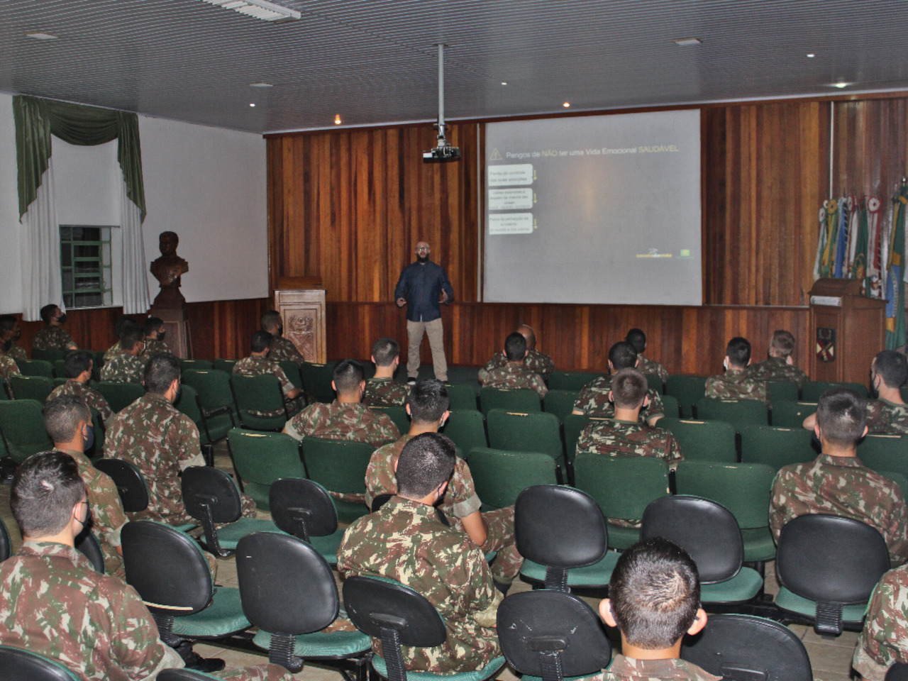 3_-_Palestra_sobre_Valorização_da_Vida_e_Prevenção_de_Suicídios_2020.jpg