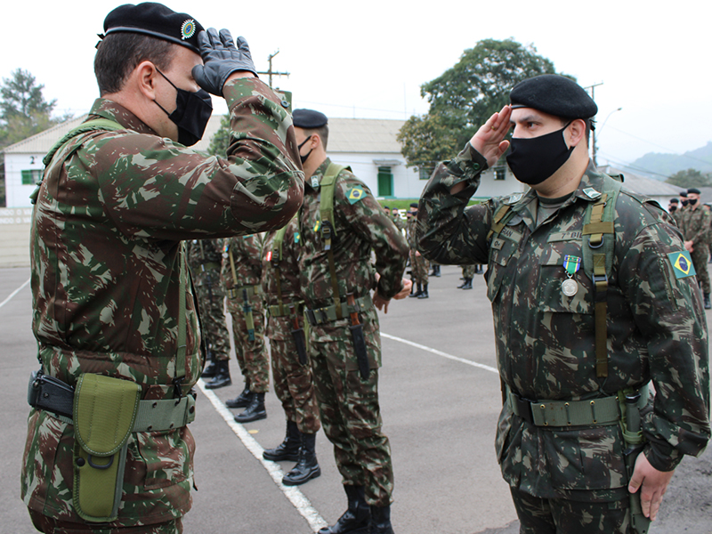 7_-_Formatura_Juramento_à_Bandeira_2020.jpg