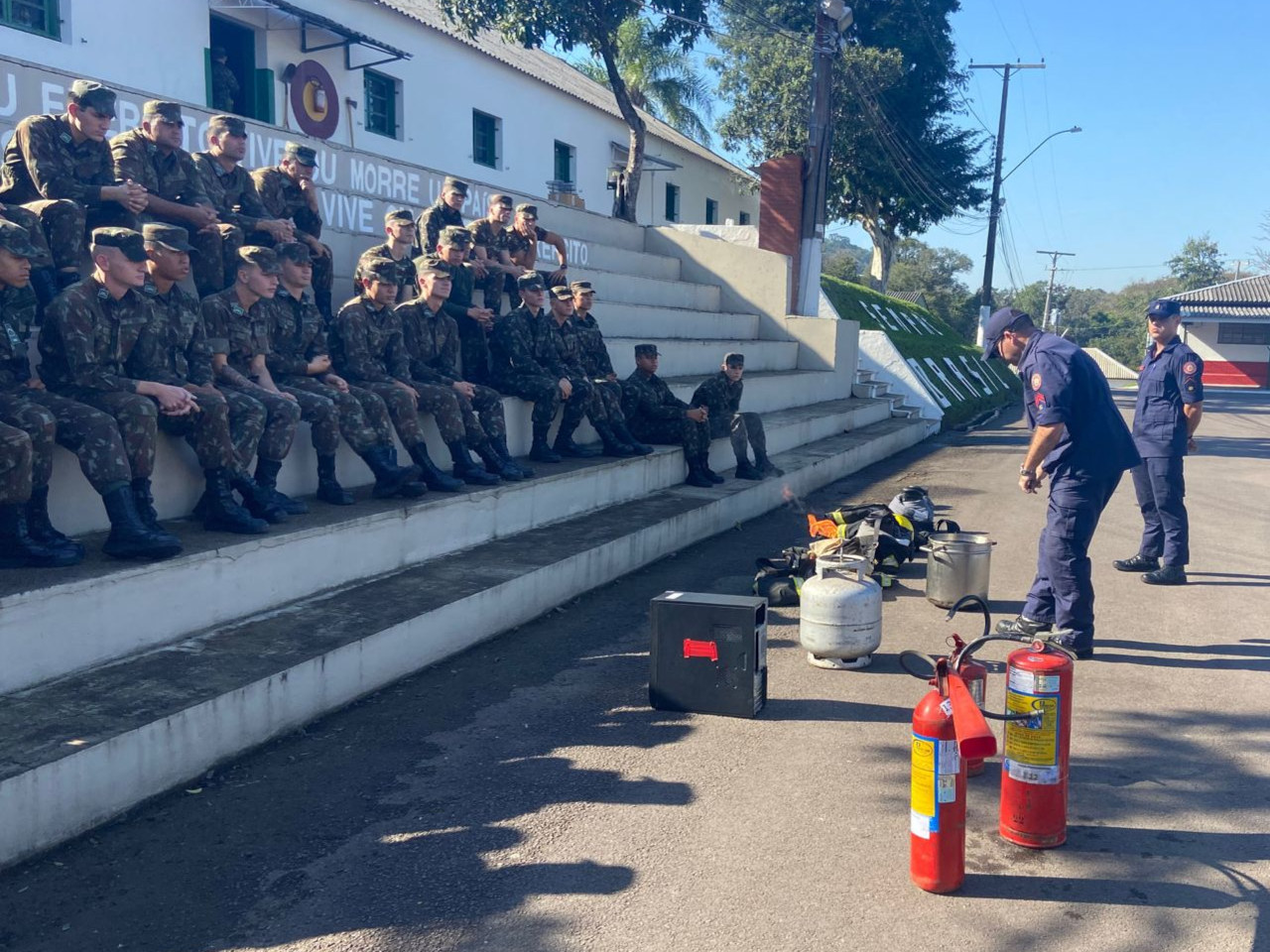 4_-_Instrução_de_combate_a_incêndio_2023.jpeg